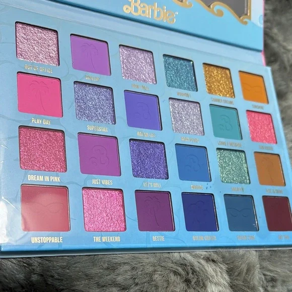 Glamlite Barbie Dream Summer Eyeshadow Palette - Picture 4 of 7